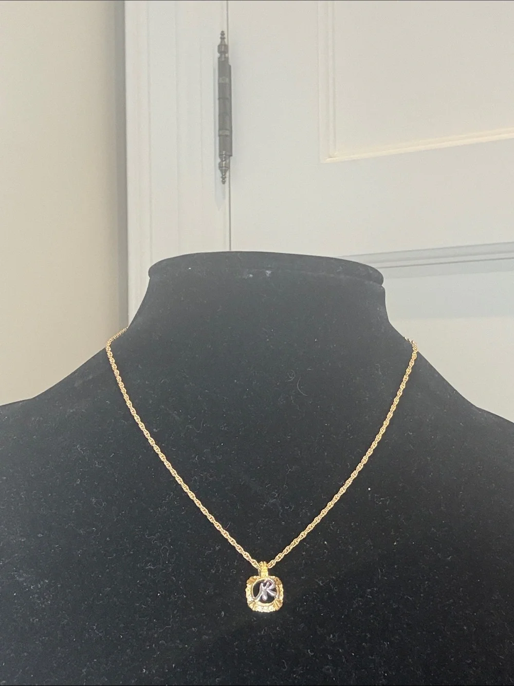 Nina Ricci logo heart pendant necklaces in two-tone gold rope chain Paris 👝 - Picture 2 of 8